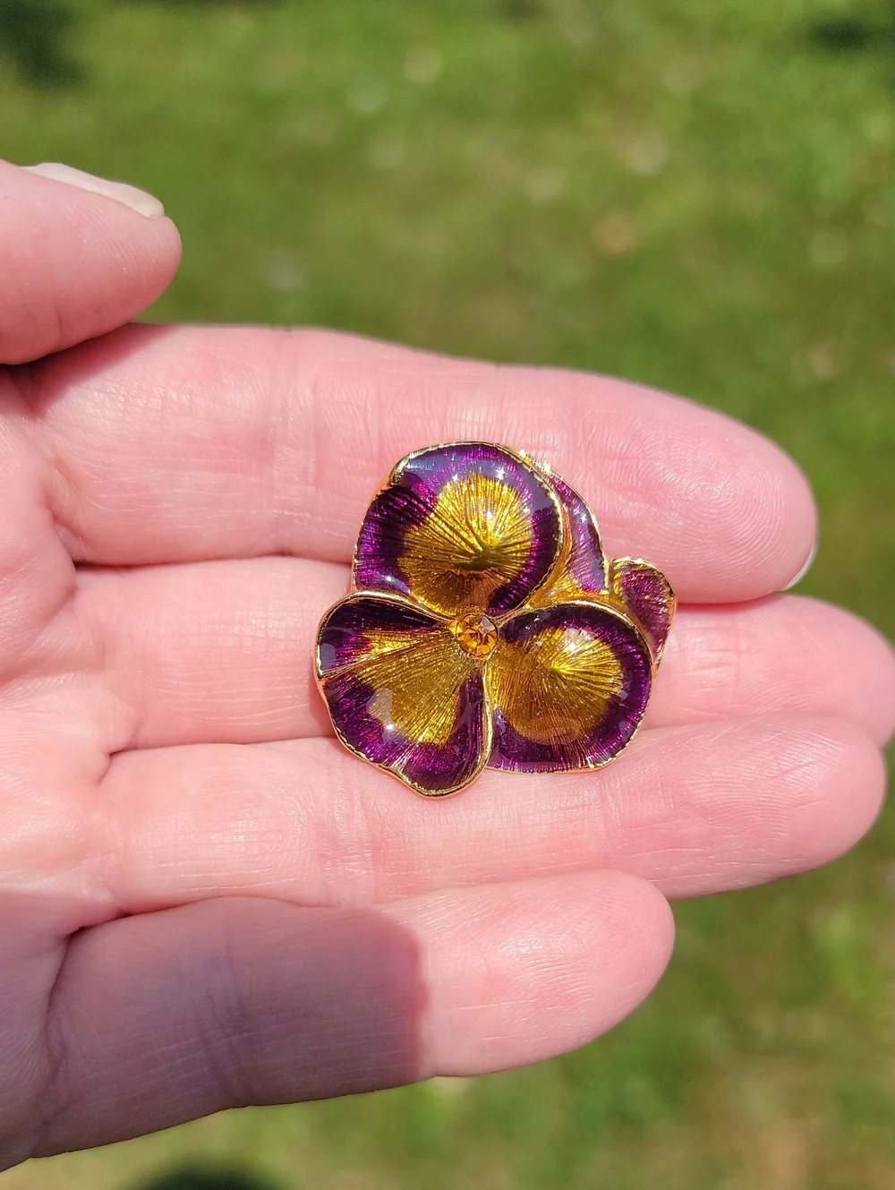 Vintage Joan Rivers Gold / Honey Orange and Purple Pansy Floral Enamel Brooch